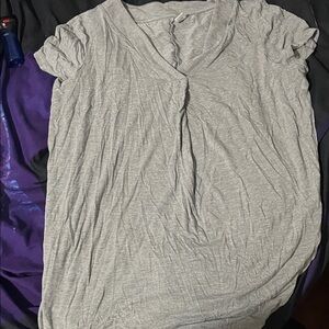 Old Navy Light Gray V-Neck Short Sleeve Tee